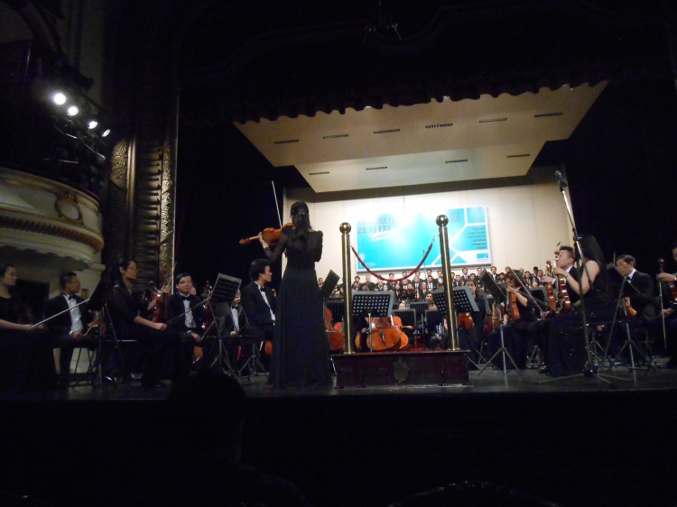 Concertmistress gives A